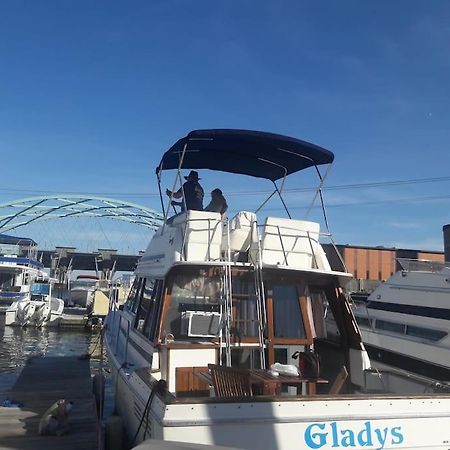 Waterfront 32' Bayliner Yacht Hotel Providence Luaran gambar