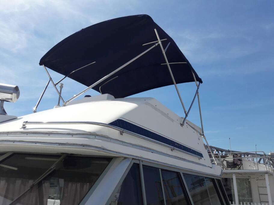 Waterfront 32' Bayliner Yacht Hotel Providence Luaran gambar