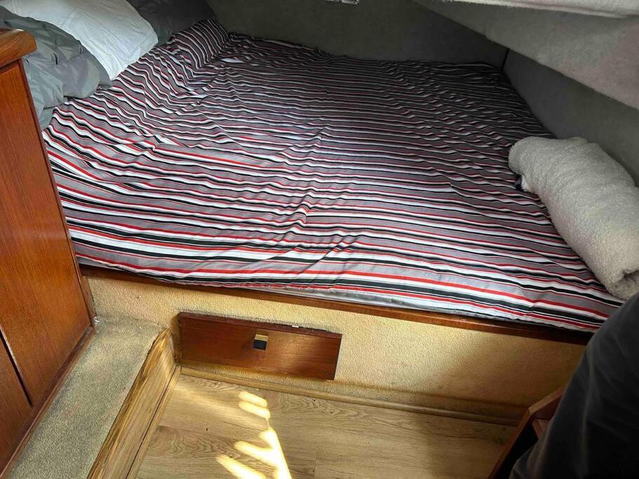 Waterfront 32' Bayliner Yacht Hotel Providence Luaran gambar