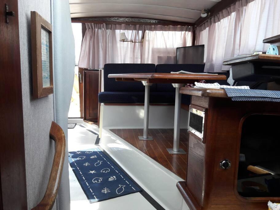 Waterfront 32' Bayliner Yacht Hotel Providence Luaran gambar